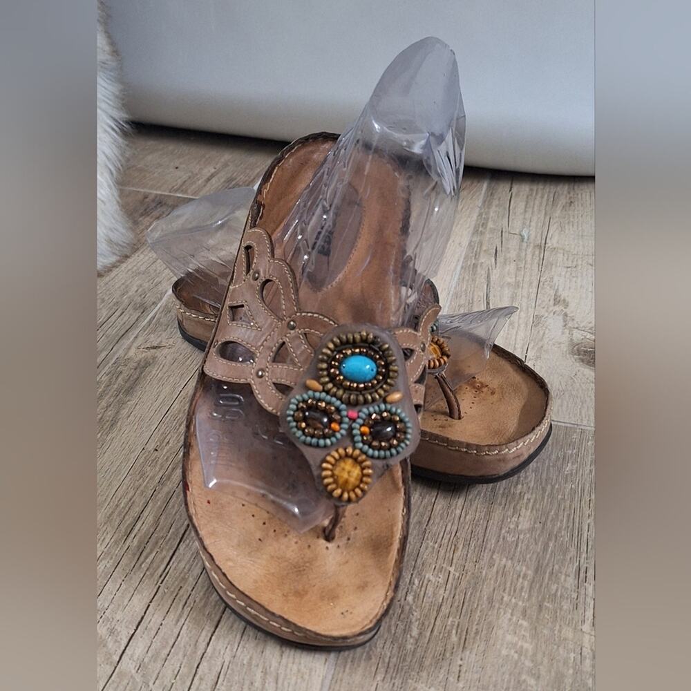 Earth Beaded Tan Leather Sandals for Women Sz 9